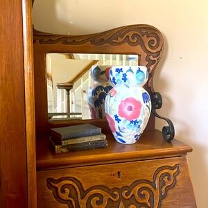 Anthropologie vase great condition. Only two years old barely used.